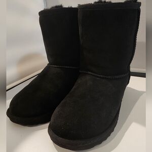 Black Ugg Boots